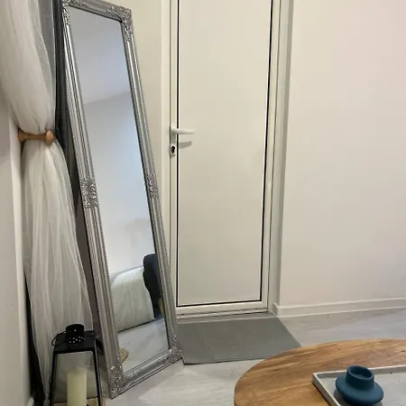 Pirotska Modern